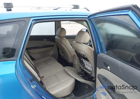 2011 Hyundai Elantra Touring Se z USA, uszkodzony, nr VIN KMHDC8AE9BU120193